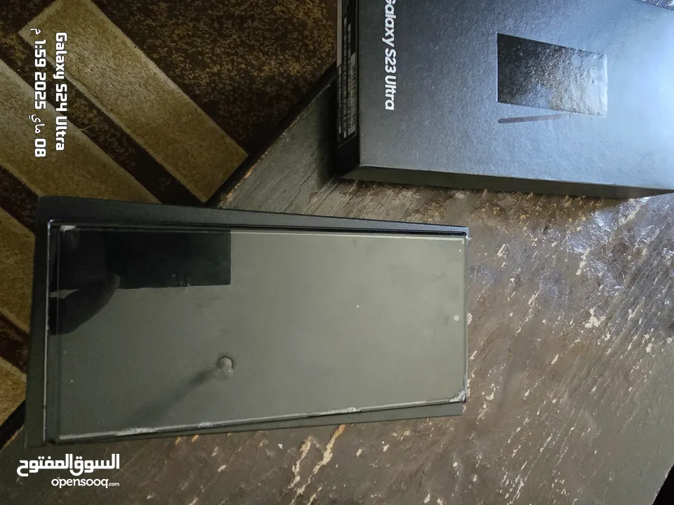 جهاز جالكسي s23ultra 256 مع 12 رام بحالة ممتازة شبه جديد شرق اوسط استعمال بنت يعني الجهاز نضيف جدا