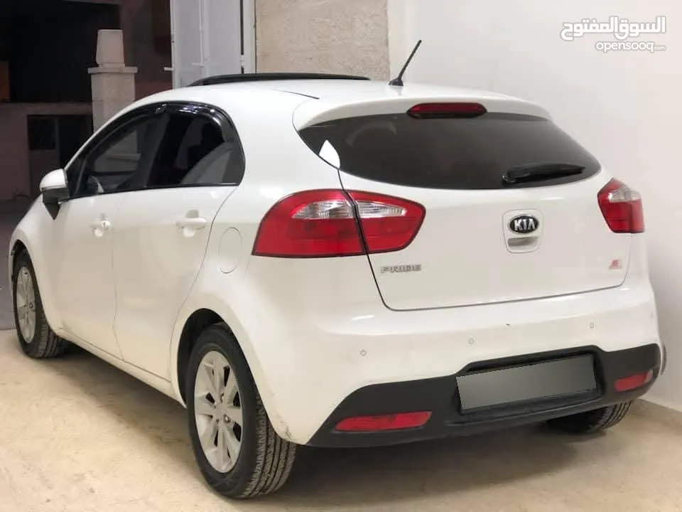 كيا  برايد على الكاش 33000.  2013 ترخيص 2013  جير عادي  محرك ديزل 1400cc turbo  فل اضافات  فتحه س