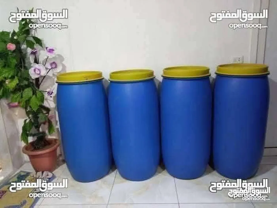 براميل بلاستيك نظاف جدا للبيع