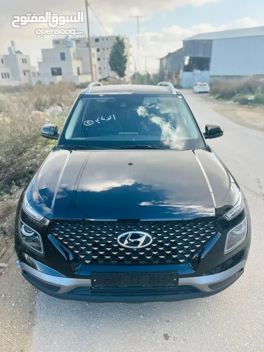هيونداي ڤينيو 2021 مع فتحه سقف (V LINE) بسعر حرق حرق 87,000 فقط / فحص نضيف