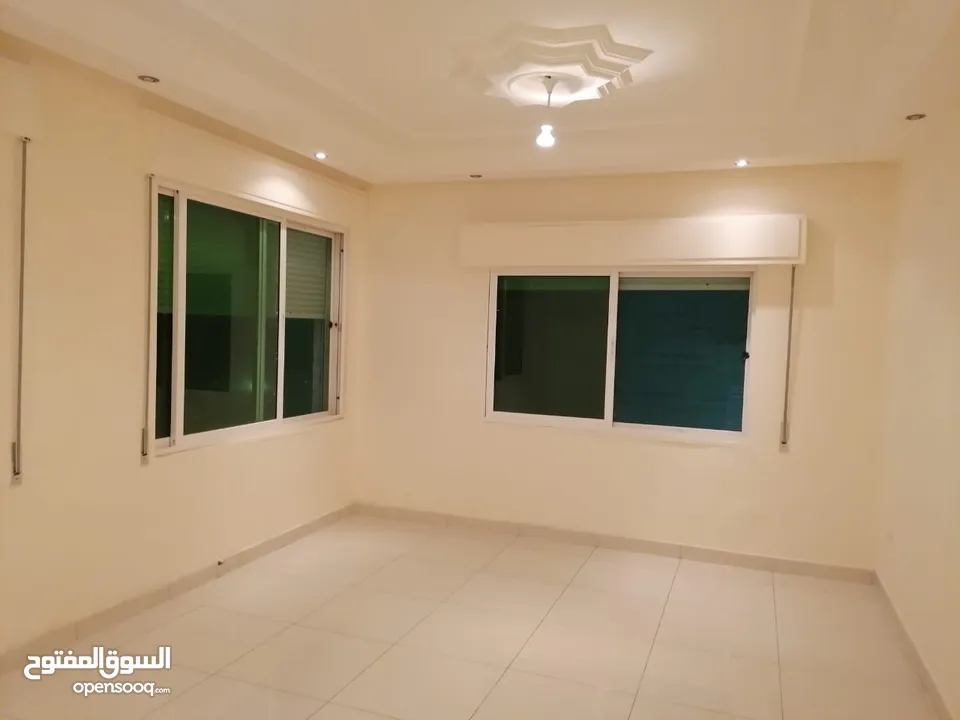 شقة للإيجار في ابو نصير