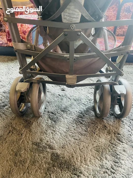 عرباية اطفال chicco استعمال بسيط