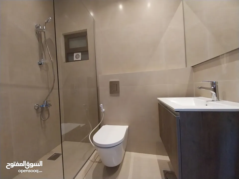 شقة للايجار في ام اذينة  ( Property 36376 )-175067984