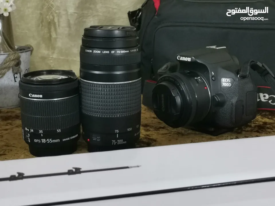 للبيع: كاميرا Canon 700D بحال الوكالة مع عدسات ومعدات تصوير احترافية بسعر خياليييي