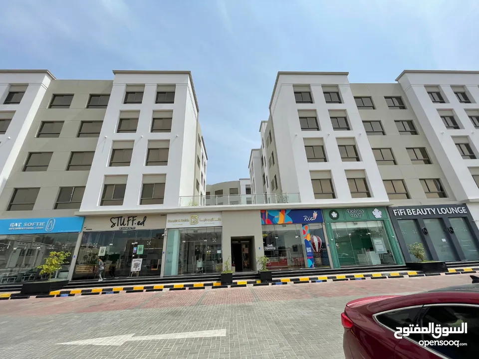 شقة بالمزن ريزيدنس للبيع (مؤجرة بعائد وعقود ايجار) (rented) Apartment for Sale - Al Muzn Residence