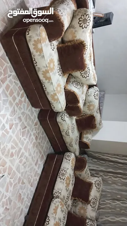 غرفة ضيوف 7 مقاعد كنب امريكي للبيع