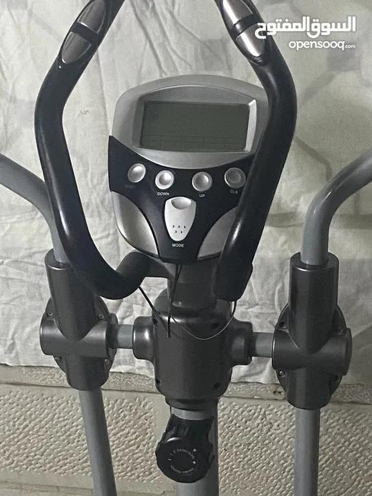 جهاز رياضة كروس (cross trainer)مستعمل خالي من الأعطال بحالة ممتازة