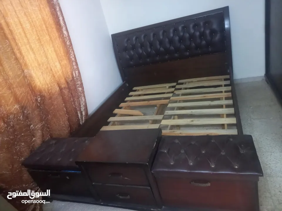 غرفة نوم جيدة جدا للبيع ب 250 دينار