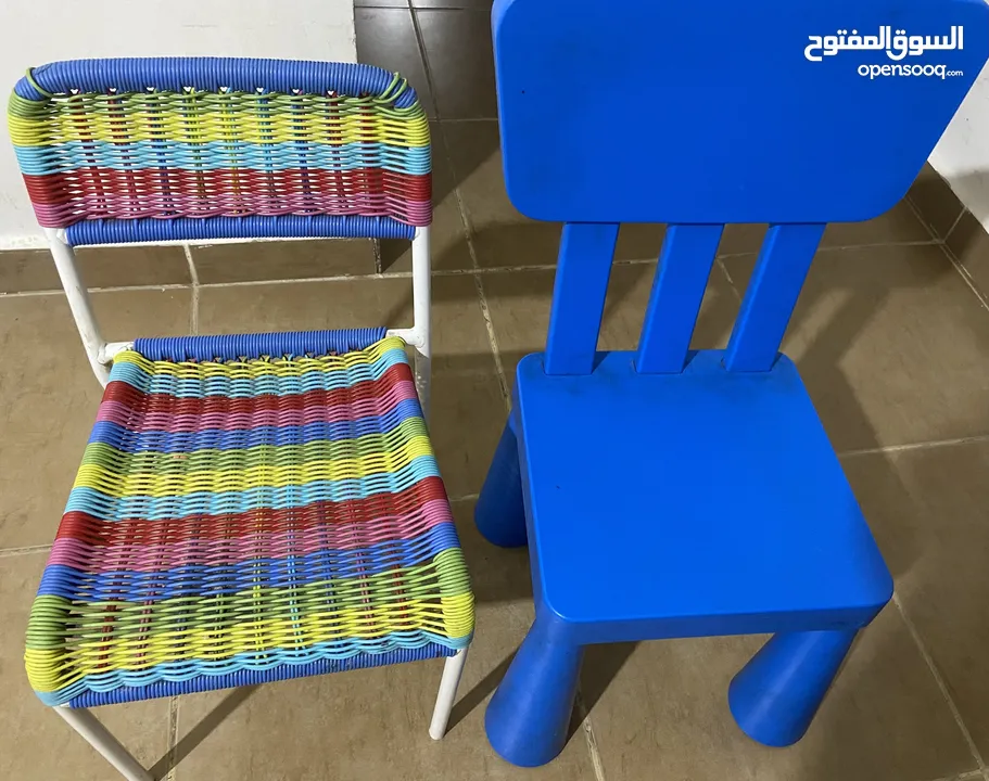 طاولة وكرسيين من ايكيا
