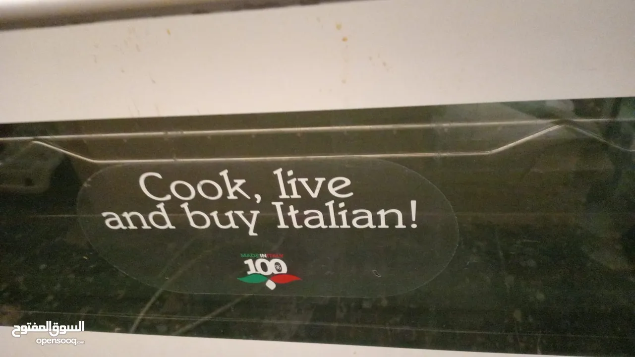 طباخ مع فرن 5 عيون لون90X60 ابيض صنع ايطاليا نظيف جدا