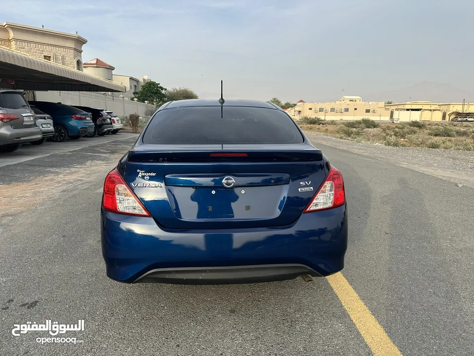 Nissan Versa SV Special Edition 1.6 L