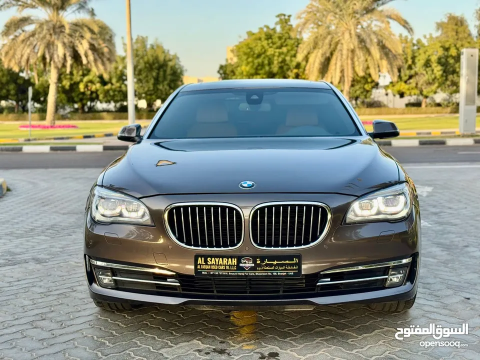 BMW - 730Li - 2015 - full option (( VIP )) perfect condition GCC Top of the range