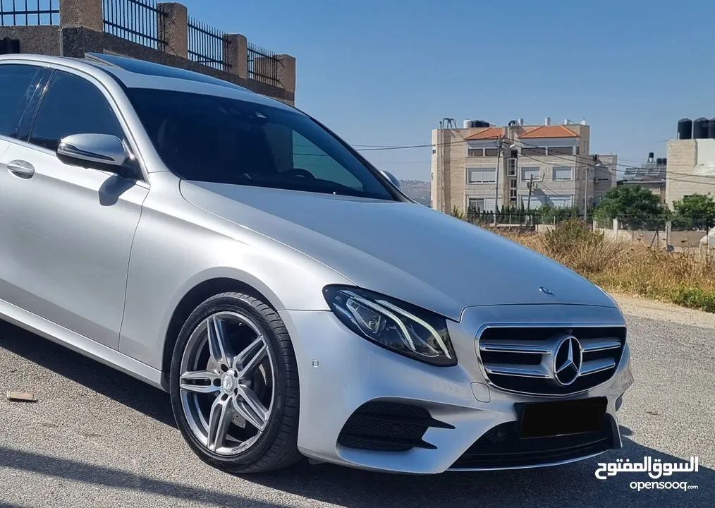 بحالة الوكالة  ++Mercedes Benz - E200 AMG - Full Option