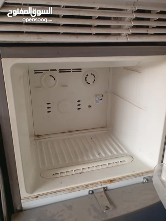 LG fridge good condition good cooling