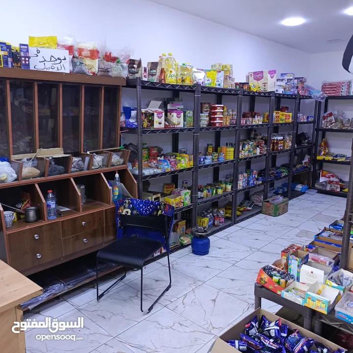 سوبر ماركت للبيع في موقع ممتاز بالقرب من مسجد نزال الكبير على الشارع