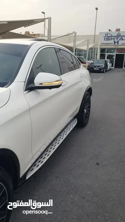 Mercedes GLC250 2018 Gcc full options in perfect condition neat and clean