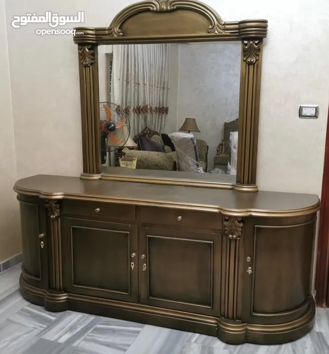 دنسوار من افخم و أحدث موديلات بخشب متين و لون مميز و بسعر خرافي