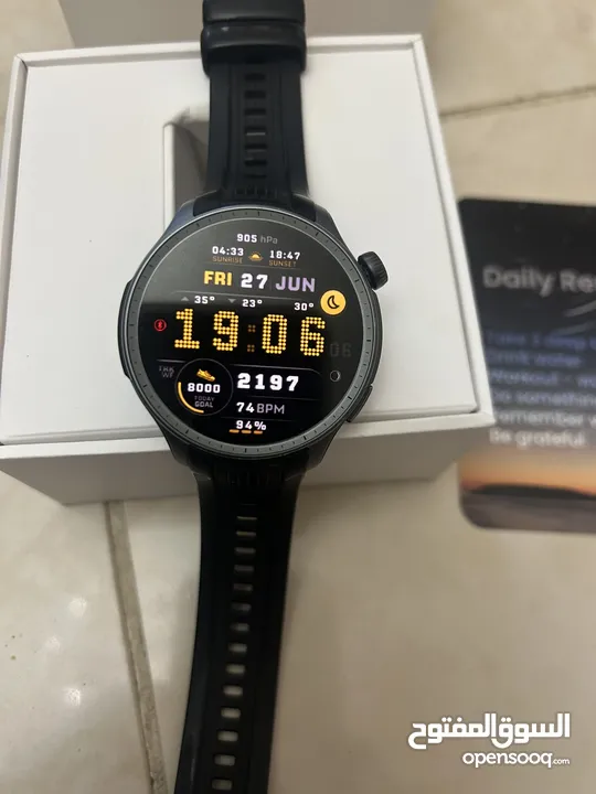 ساعة اميزفيت بلانس بحالة الوكالة (بالكرتونة) معها كامل اغراضها Amazfit Balance