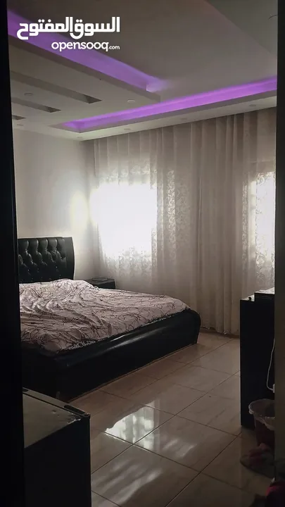 شقه ارضيه للبيع البنيات خلف مدرسة الحصاد