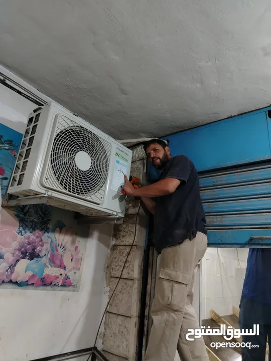 فك وتركيب ونقل وتعبئة المكيفات غاز انفيرتر وعادي وشغل مكفول بإذن الله