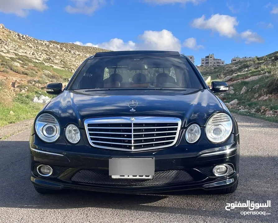 MERCEDES BENZ E200