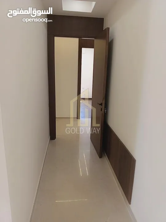 شقة مميزة للبيع طابق أول 290م في أجمل مناطق دير غبار/ ref 7012