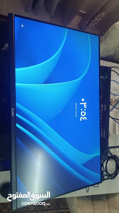 شاشتين Cori5 مستعمل للبيع