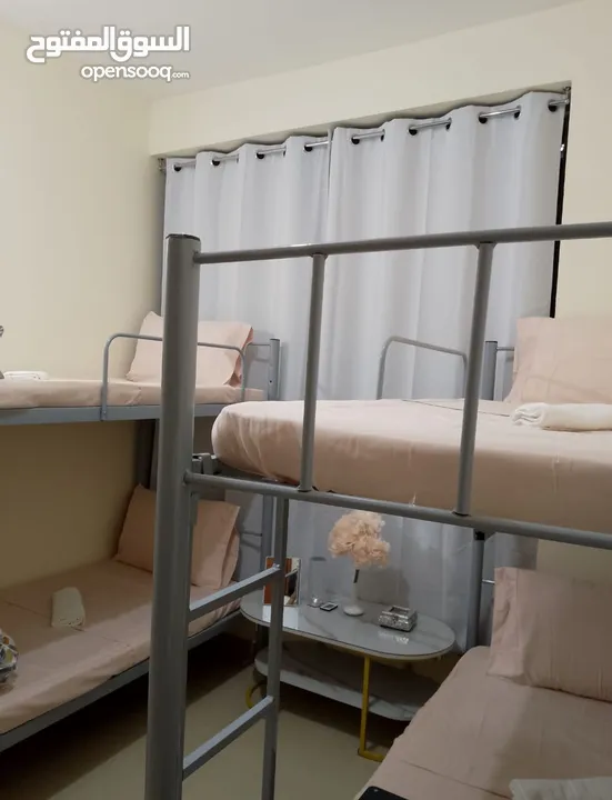 4 Deluxe Bedspace for Young Females - Room in Abu Dhabi
