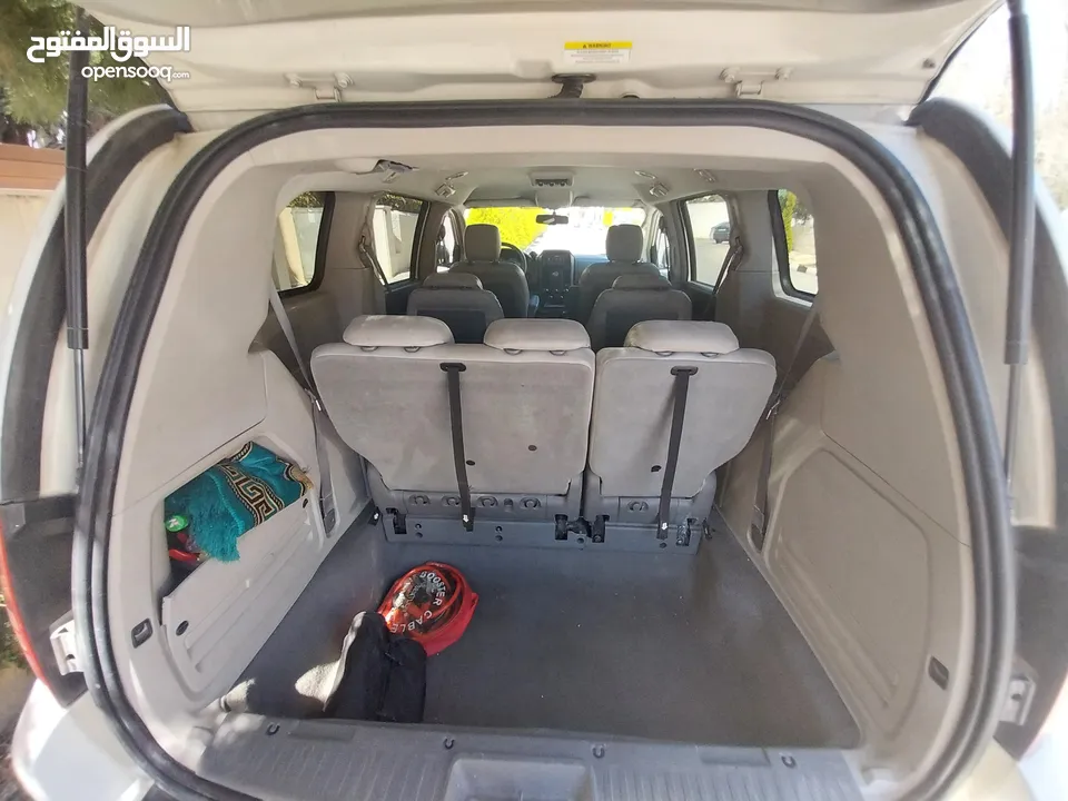 chrysler town 2008 فحص كامل تب نظافة  7مقاعد VIP