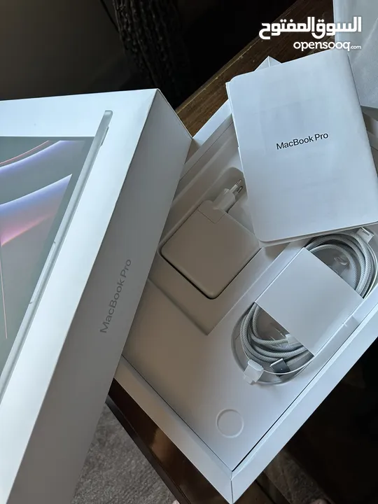 MacBook M2 Pro للبيع