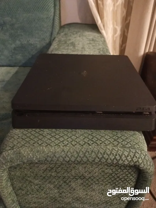 Playstation 4 slim (with 1 controller)