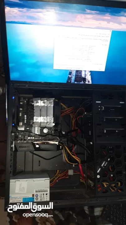 جهاز كمبيوتر سعر لقطة