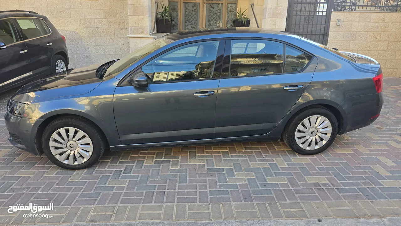 سكودا اوكتافيا  1500 بنزين جير عادي 2019، في حالة ممتازة، 30 الف كيلو