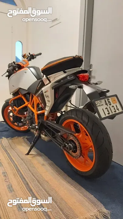 KTM duke 690 R1 كي تي ام ديوك 690 ار1