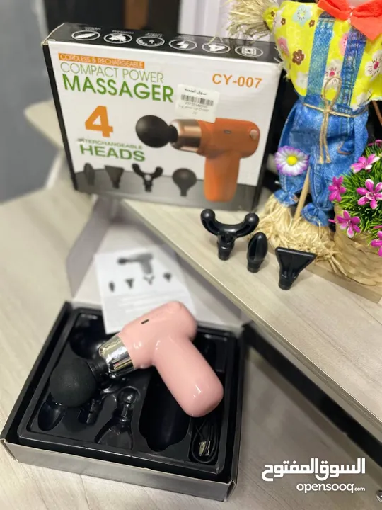 فرد مساج  MASSAGE GUN يحتوي جهاز المساج على 4 رؤوس مختلفة الاستخدام