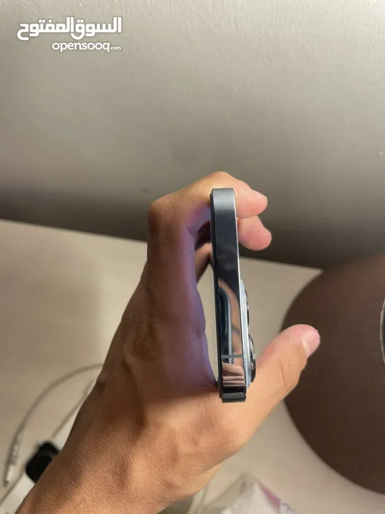 iPhone 13 pro  128. Gg Battery : 77 Color : sky blue