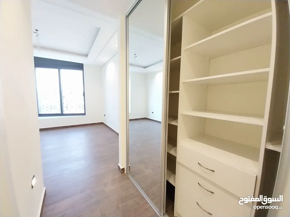 شقة غير مفروشة للإيجار 320م2 ( Property 19519 )-175072651