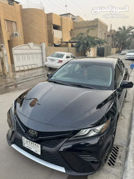 Toyota Camry  2018 SEبلس  لون اسود رقم بغداد  محرك اربعه سلندر 2500