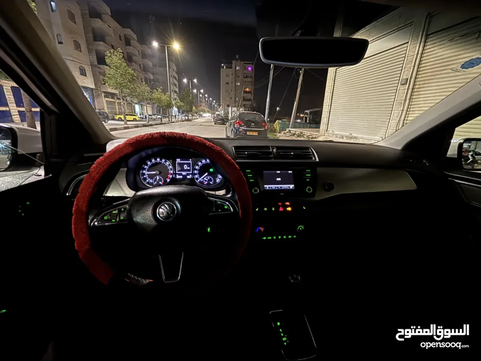 سكودا فابيا 2015