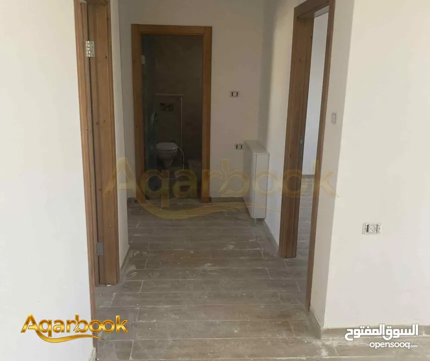 شقة غير مفروشة واسعة ومطلة مناسبة للعائلات للايجار