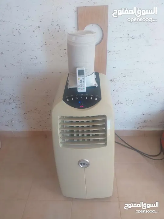 مكيف شباك متنقل بحاله ممتازه موفر الطاقه بحاله ممتازه