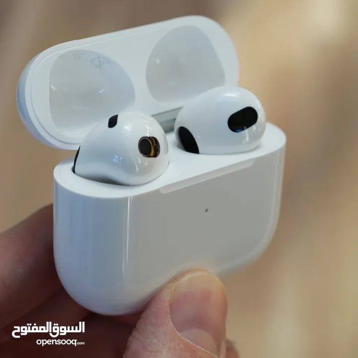Apple AirPods 3rd Gen like New with the box and cover