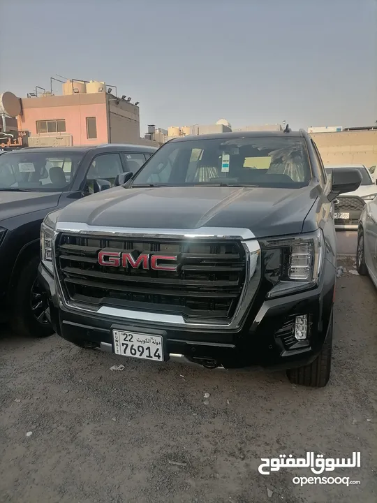 يوكن GMC 2024 أسود للايجار