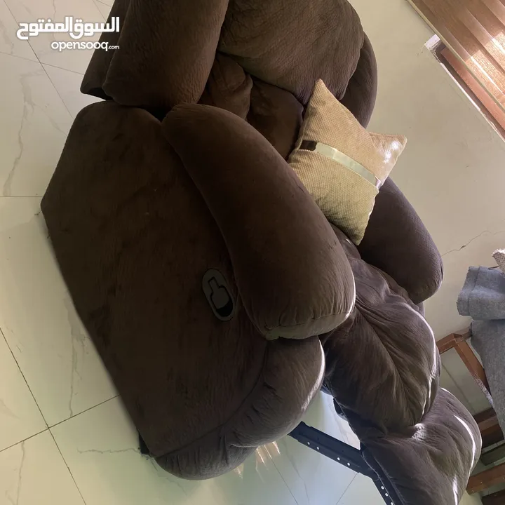 كرسي ريكلاينر عدد 2  مستورد امريكي بحالة الوكاله