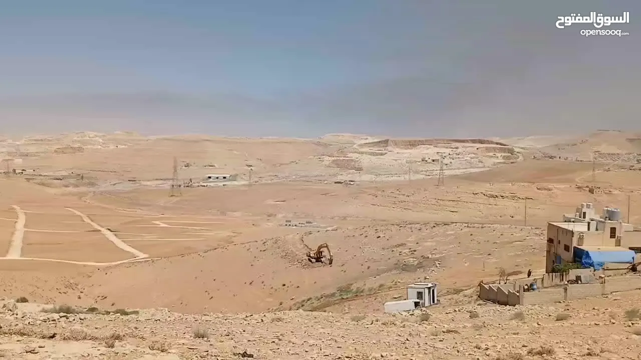 من المالك مباشرة 20 قطعة أراض سكنية شارع الحزام  ( المغيرات/وادي القطار )شرق عمان  مفروزة جديد للبيع