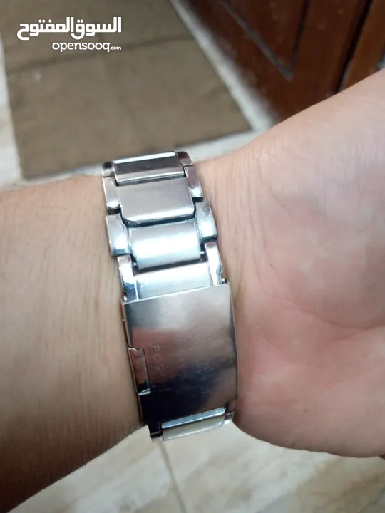 ثلاث ساعات اصليه للبيع بسعر مغري