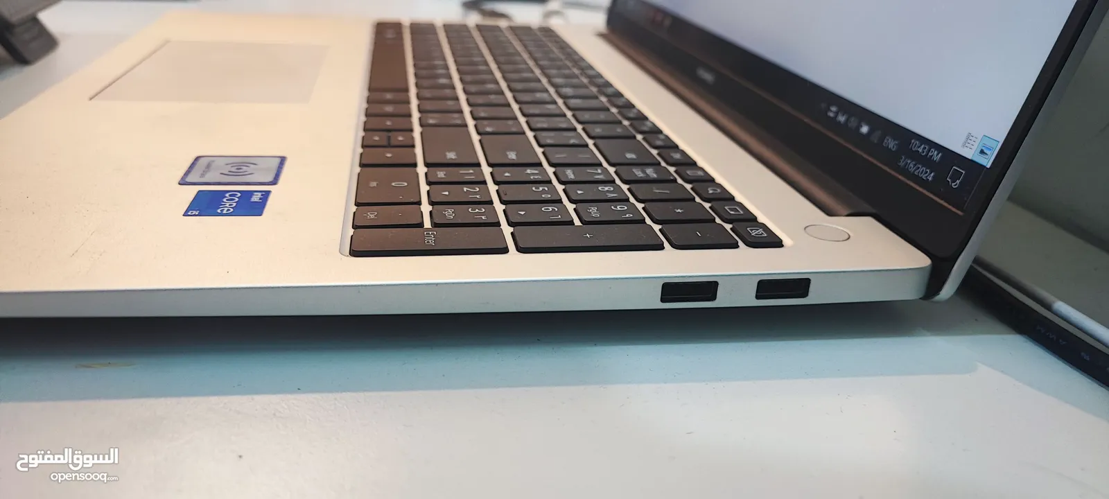 HUAWEI MateBook D16