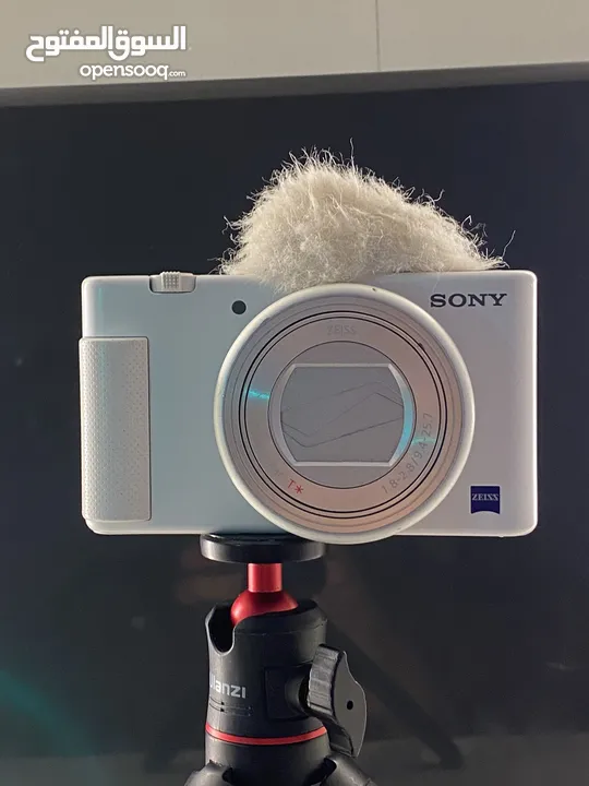 كاميرا سوني ZV1 للفلوقات تصوير 4K مع جميع معداتها