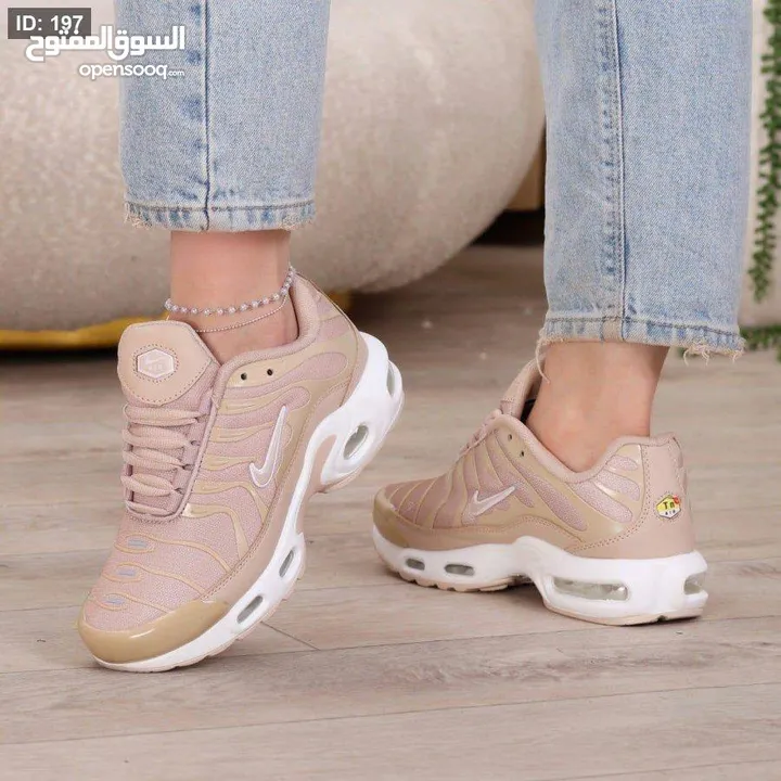 موديل  Nike T الجديد الحصري  طبي  كوالتي  36-41 التواصل خاص التوصيل لكافة المناطق الضفة