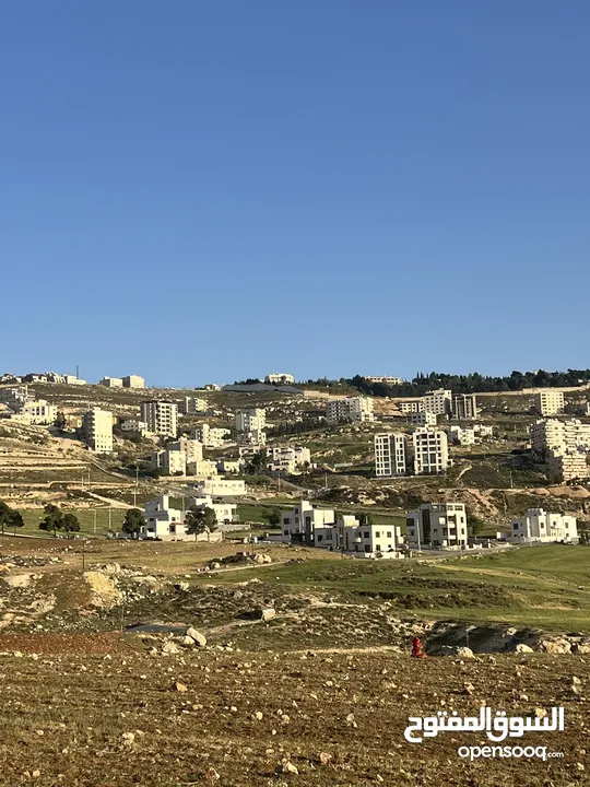 ارض مطله مساحة 630 متر بجانب شارع الأردن ومنطقة الجبيهه مباشره منطقة صافوط - حوض ابو مرهف الشمالي